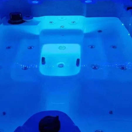 2 Schlafzimmer, Whirlpool, Sauna Und Netflix-projektor * 加爾米施-帕滕基興