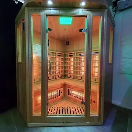 2 Schlafzimmer, Whirlpool, Sauna Und Netflix-projektor 公寓 *