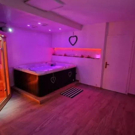 2 Schlafzimmer, Whirlpool, Sauna Und Netflix-projektor 公寓 加爾米施-帕滕基興