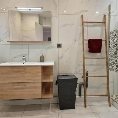 公寓 2 Schlafzimmer, Whirlpool, Sauna Und Netflix-projektor